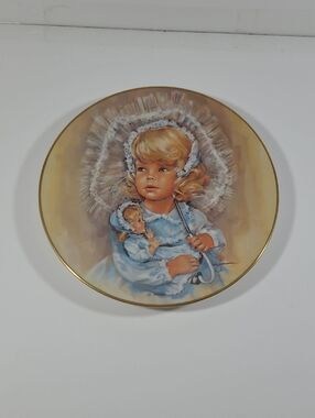 1978 "Jeanette and Julie" Decorative Collectible Collector Plate #5121/7500